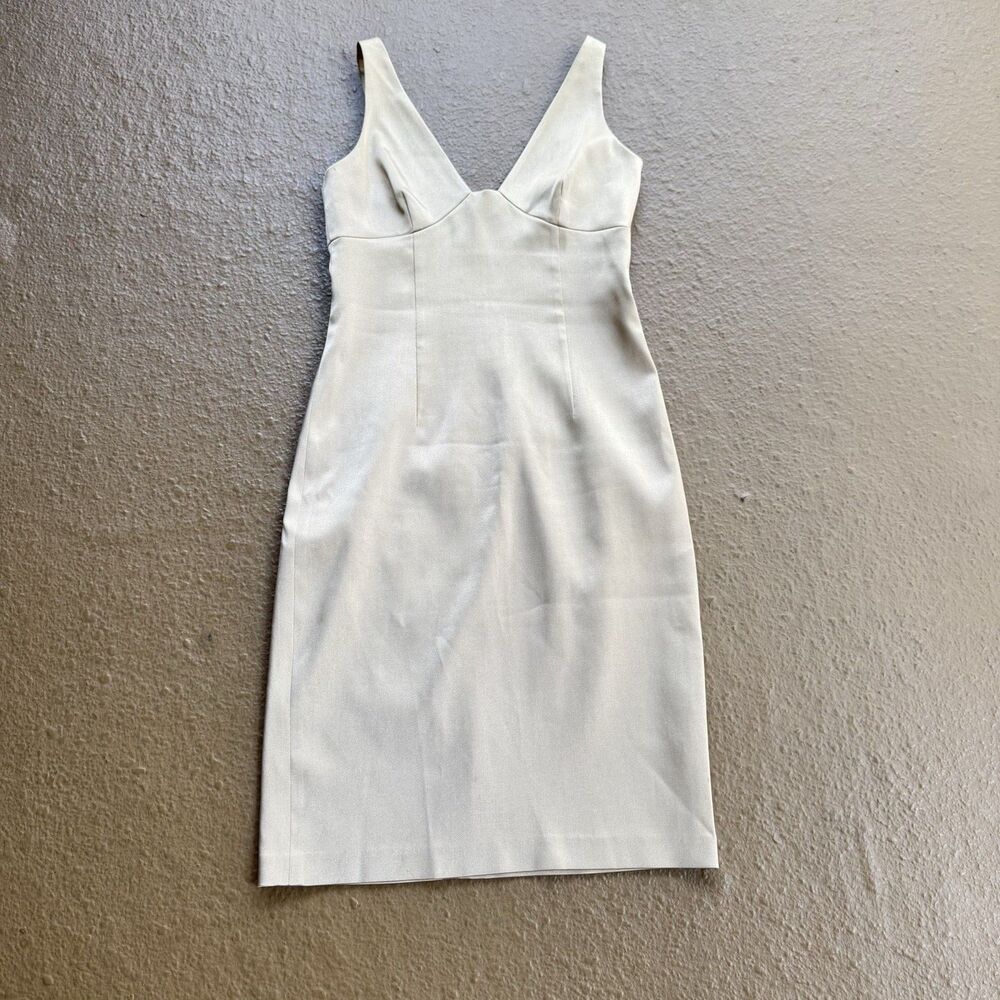 Laundry by Shelli Segal Size 6 VINTAGE Gold Sleeveless V-Neck Bodycon Dress